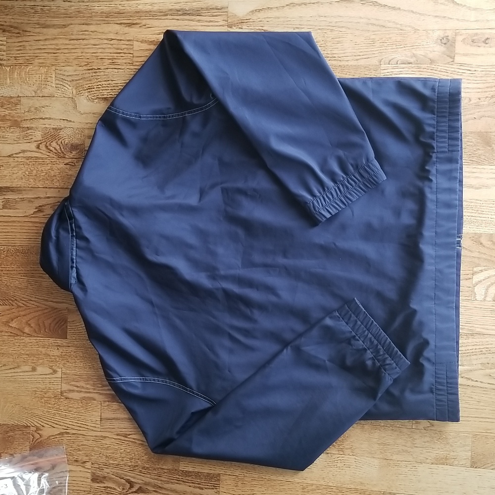 (M) Mens Dockers Outdoor Activewear Hiking Camping Athleisure Running Workout - Picture 12 of 12